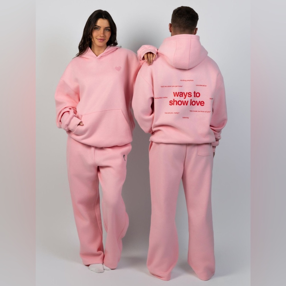Comfrt "Love" Oversized Hoodie - Petal Pink Size 3XL limited edition like new - Picture 2 of 14